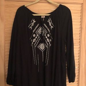 Black shark bite tunic